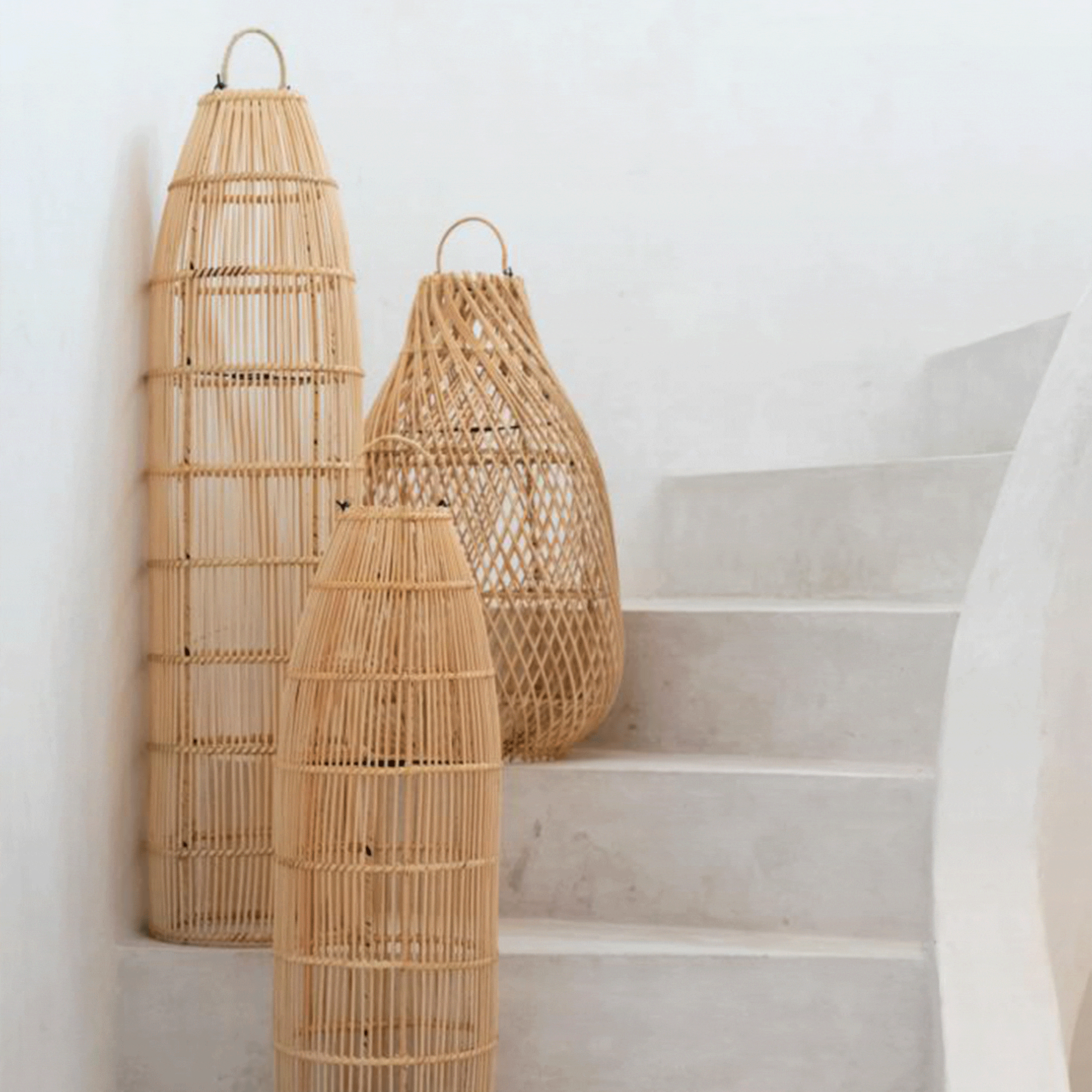 Rattan Deckenlampe in Braun in 2 Größen | Rattan Lampenschirm | Bazar Bizar | Rattan Lampe | Hängelampe für Wohnzimmer & Treppenhaus | Soulbirdee Lampenshop