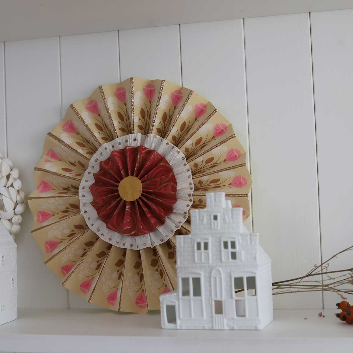 Rosette Ornament Bungalow Weihnachtsdeko soulbirdee onlineshop weihnachtsshop lichthaus Adventsdeko Weihnachten Deko Windlicht Kerzenhalter Rosette Ornament Weihnachtsengel