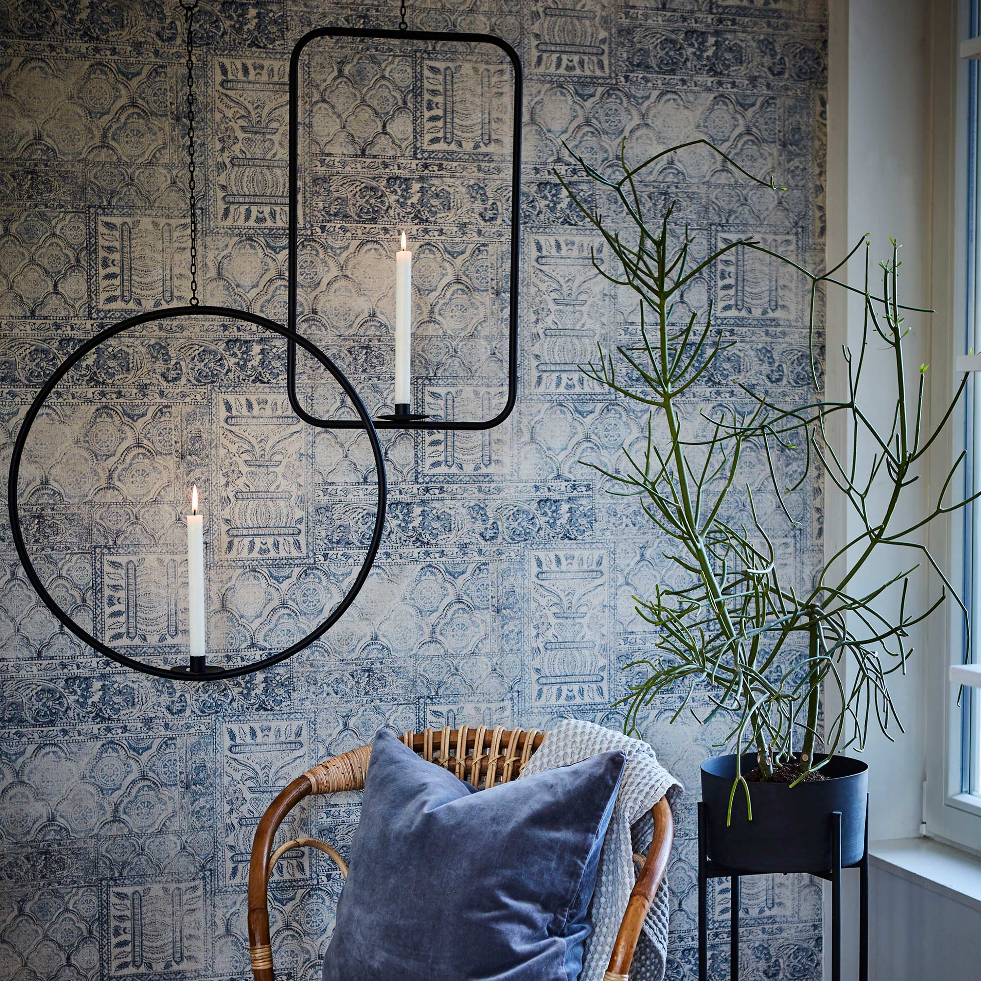 Hängender Kerzenhalter Ring in Schwarz Metall Fensterdeko & Kerzendeko | Boho Kerzenhalter | Mit Tropfschutz Boho Style Soulbirdee Shop Kerzenhalter Ring in Schwarz Metall Skandi Stil Hängende Deko Ring