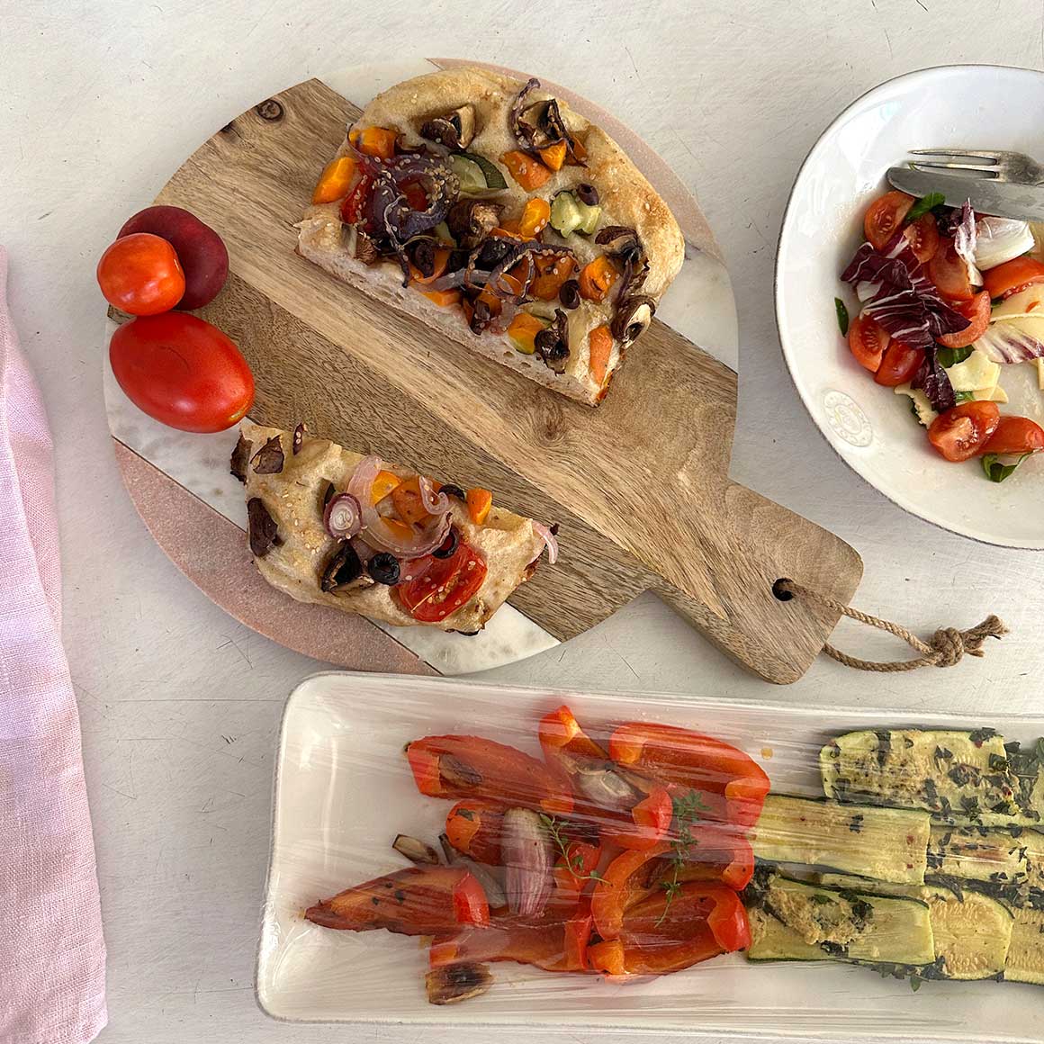 Rundes Servierbrett Holzbrett Holz Pizzabrett, Pizza Hobbykoch Küchendeko, Servierbrett kaufen im Soulbirdee Onlineshop, schöne Tischdeko, Wanddeko, Küchendeko