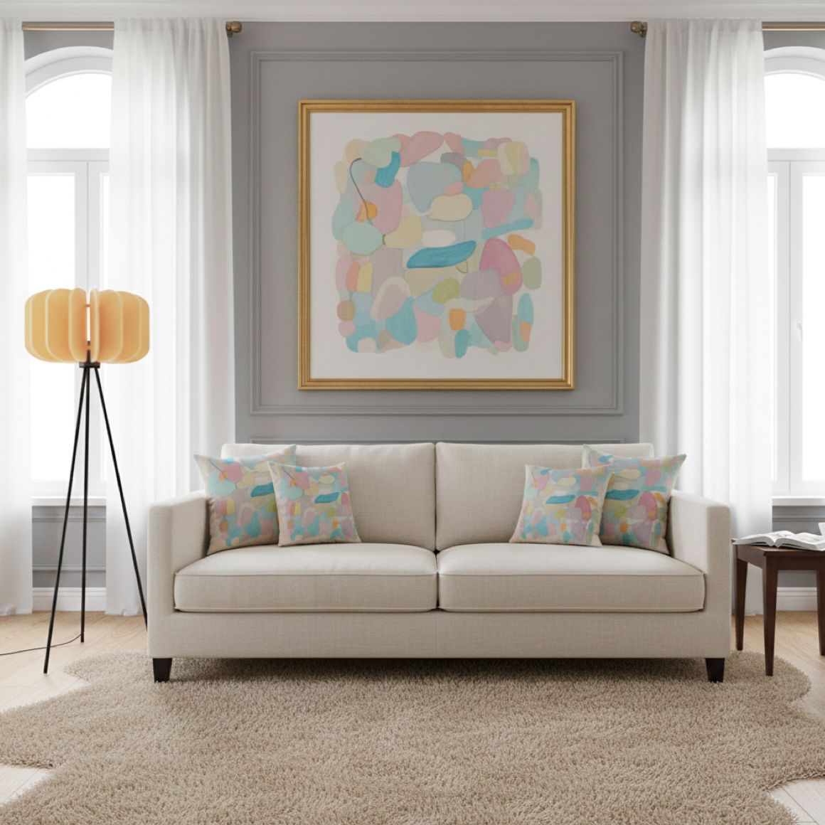 gelbe designer-stehlampe im eleganten eklektischen zeitgenössischen wohnzimmer