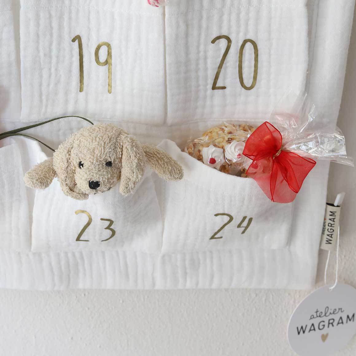 Kinderzimmer Kinder Adventskalender Adventskalender Frohe Weihnachten Stoffkalender WEiss Adventzeit Geschenk für Baby & Kind Weicher Kalender zum Selbst Befüllen Soulbirdee Shop