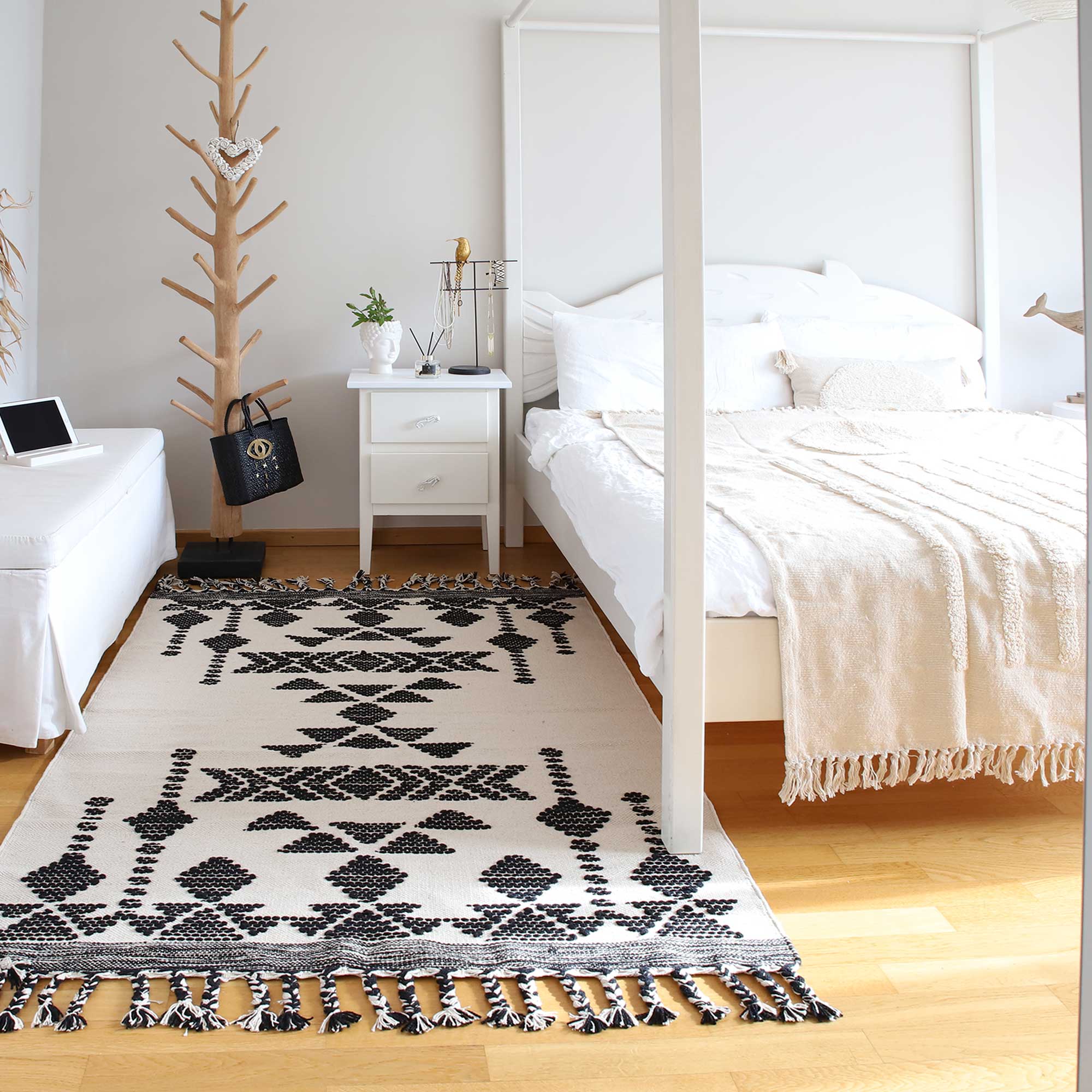 Teppich Beige Schlafzimmer Creme weiss Skandinavischer Teppich in Neutral Tones beige schwarz, Teppich online kaufen Soulbirdee Shop