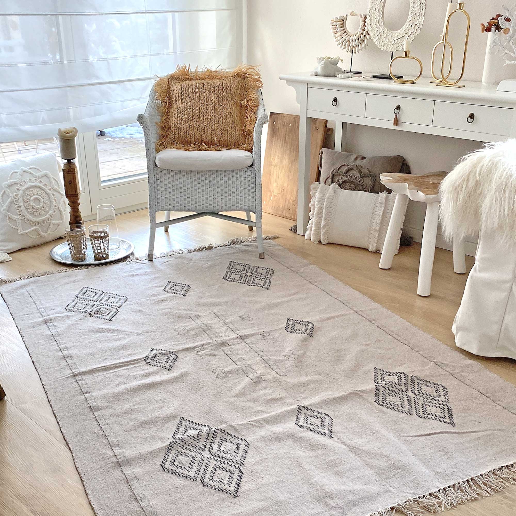 Teppich flach gewebt hell Neutral Tones Wandteppich mediterran Wohnen Deko Ibiza Style Soulbirdee Onlineshop