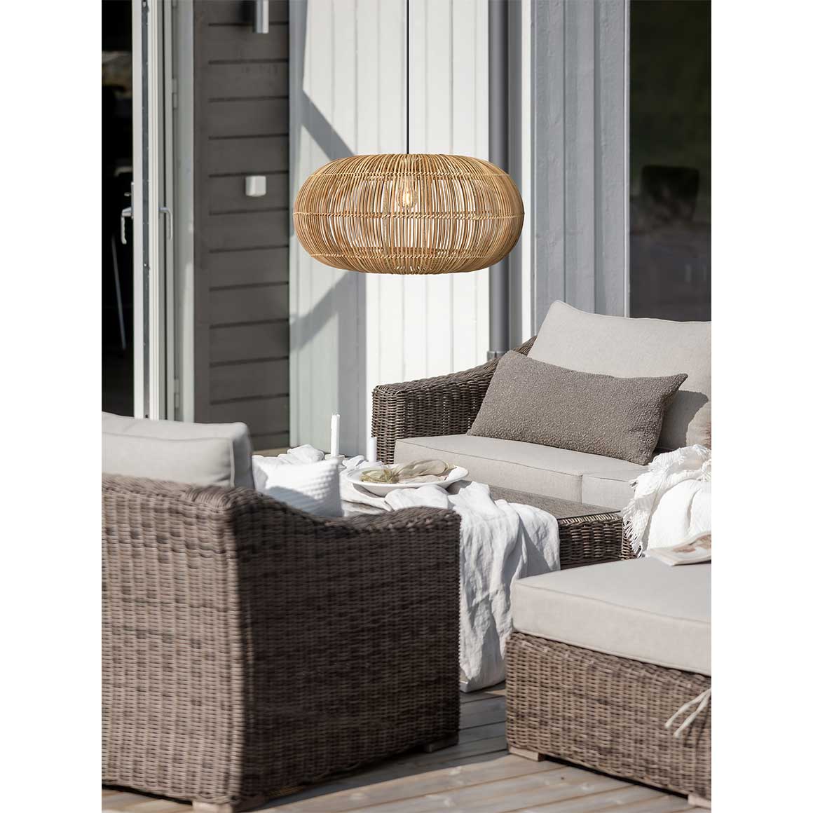 Terrassenlampe Outdoor Hängelampe für den Esstisch auf dem Balkon, Esstischlampe für draußen, wetterfeste Lampe für draußen, Rattanlampe, Soulbirdee Onlineshop Lounge Lampe