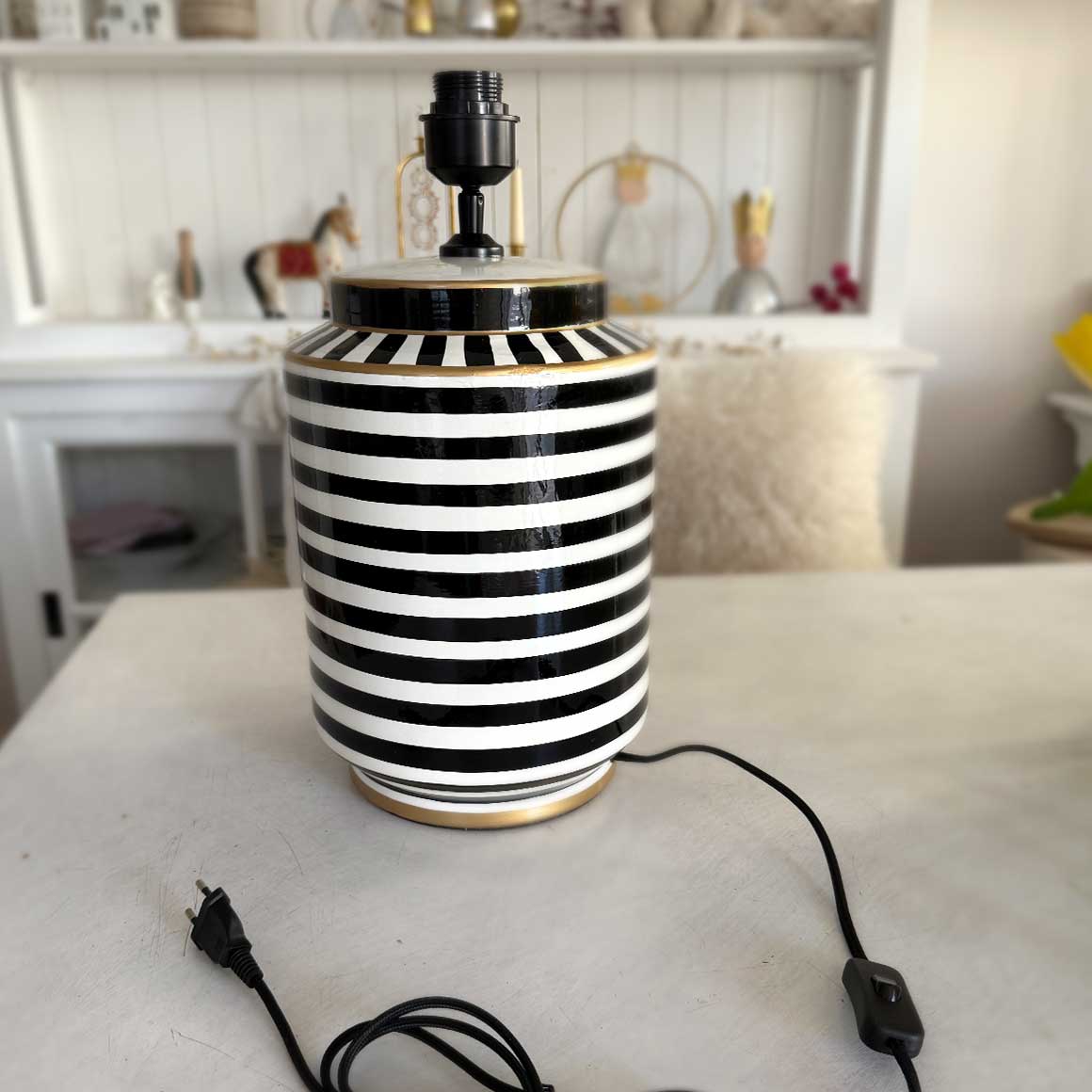 Tischlampe Tischleuchte schwarz Lampenfuss Porzellan