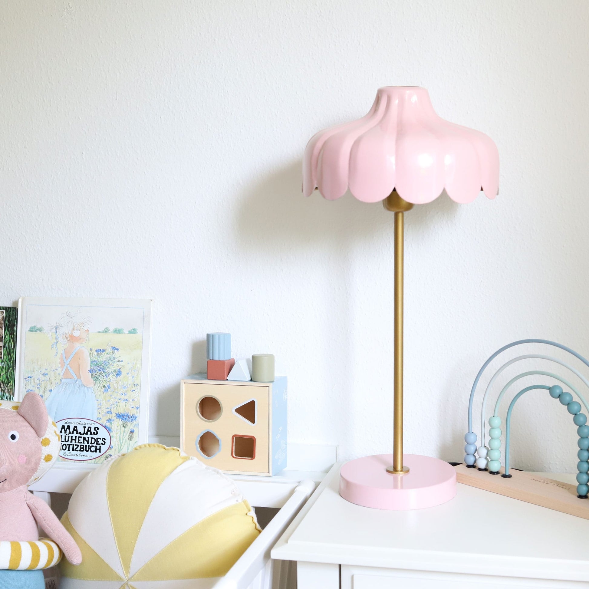 Tischlampe für ein Kinderzimmer, Mädchen-Zimmer in Rosa und Gold