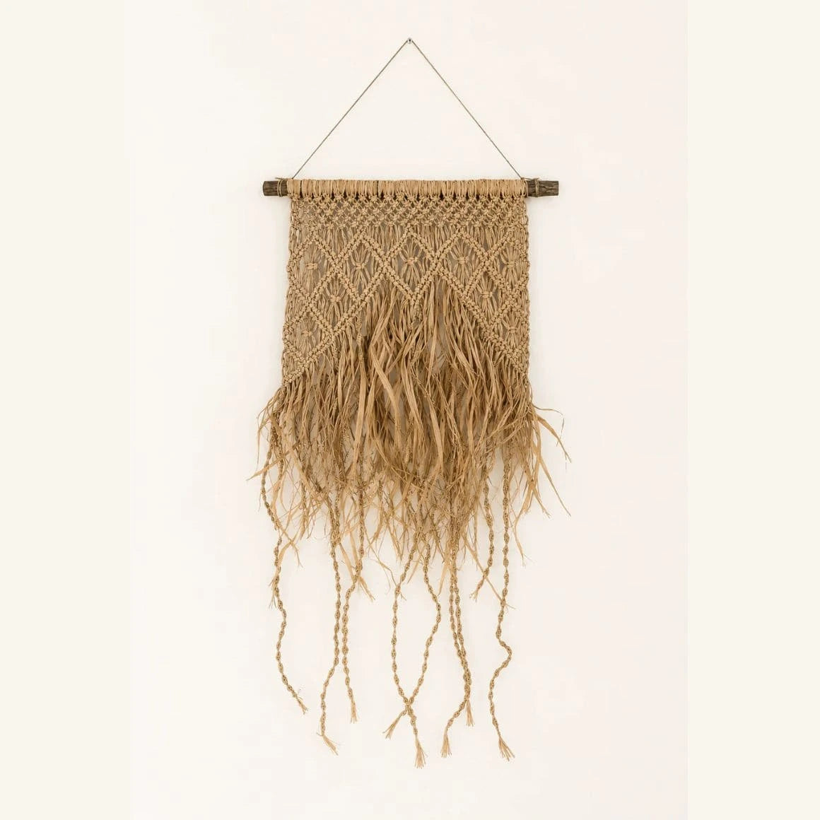 Braune handgemachte Wanddeko im Macramee Stil aus Seegras