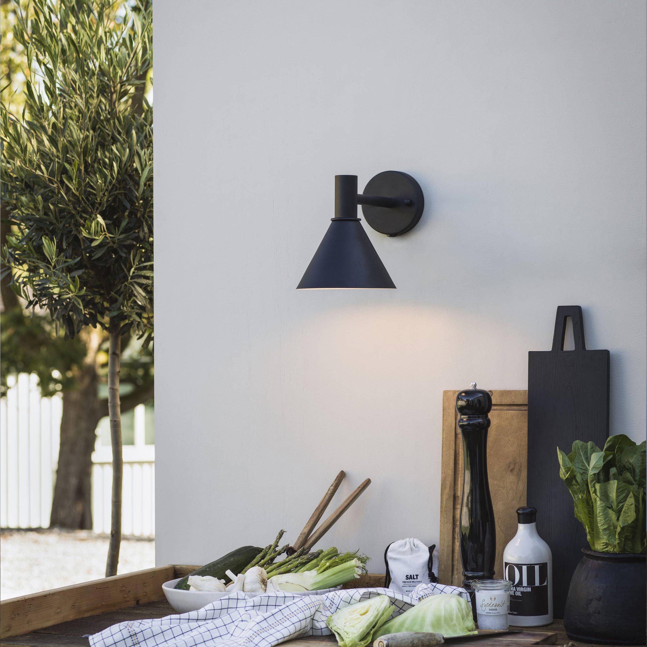 Wandleuchte außen in Schwarz & Grau | Wandleuchte schwarz | Wandlampe | Outdoor Lampe | PR Home | Lampe kaufen | Soulbirdee Lampenshop Gartenlampe im skandinavischen Wohnstil bei Soulbirdee kaufen