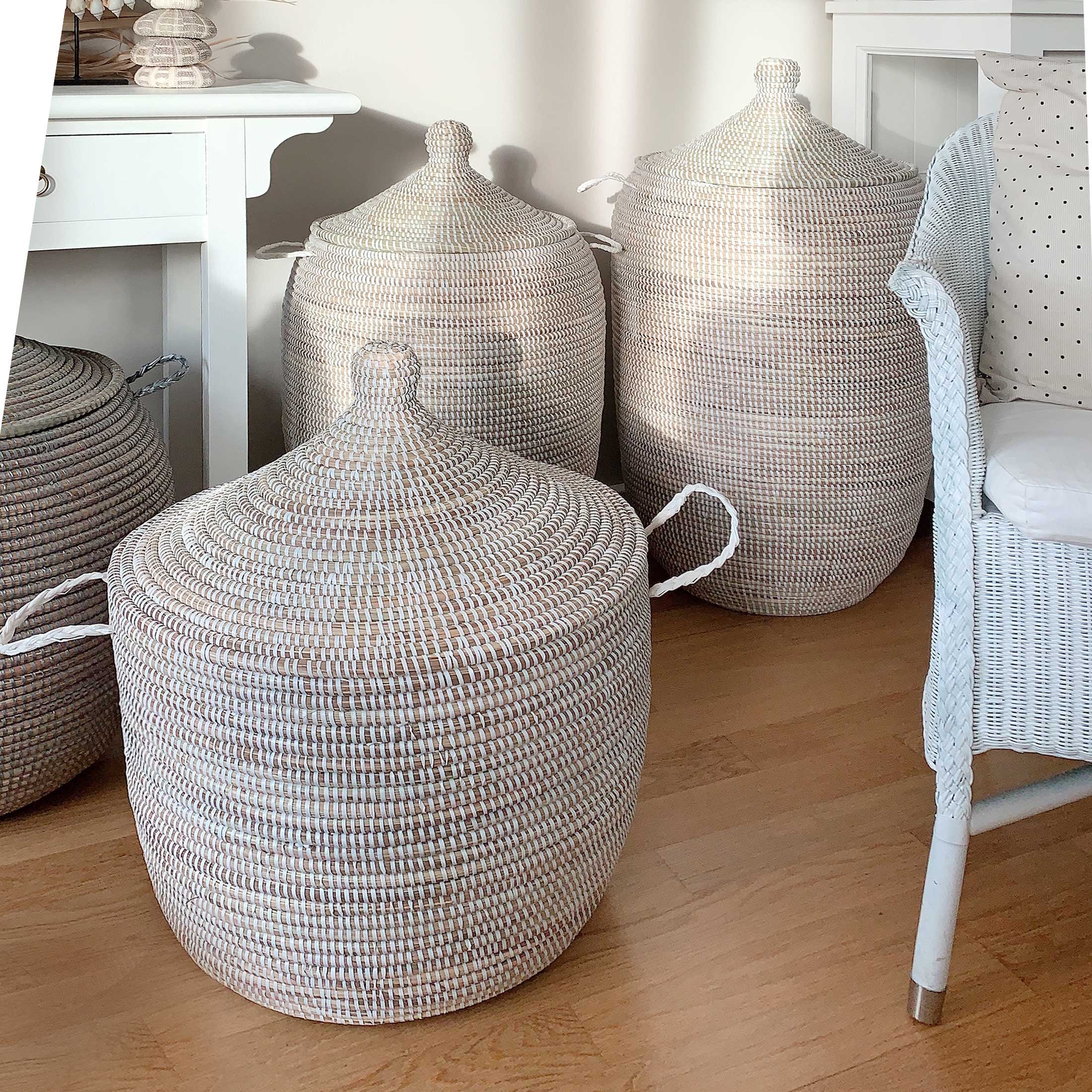 Weisser Deckelkorb Korb mit Deckel HenkelKorb BLANCHE edler DeckelKorb ist eine nützliche Wohndeko White Living Ordnung Weiss rund Korb kaufen online Soulbirdee Onlineshop