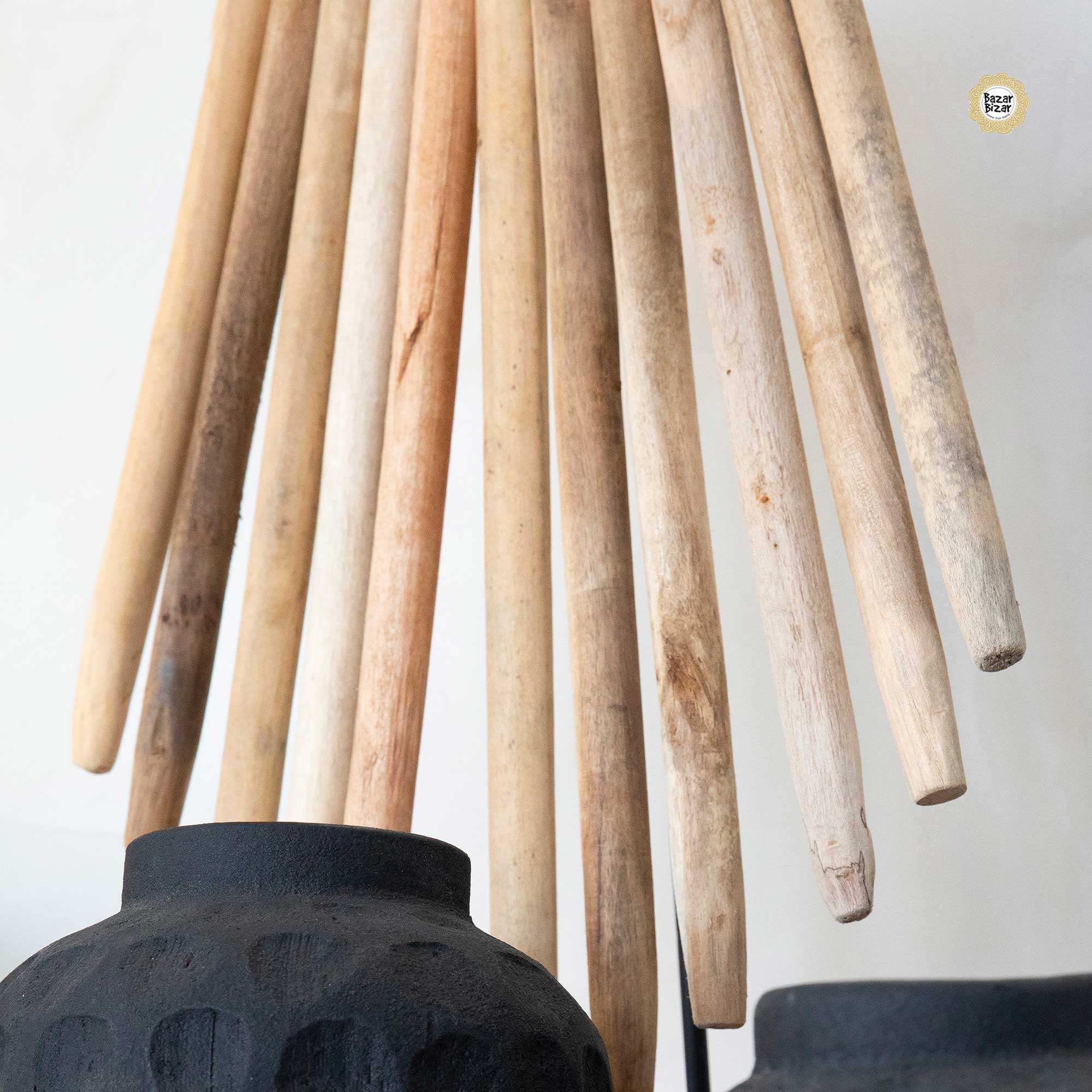 Wooden Stick on Stand Ornament Dekoration von Bazar Bizar