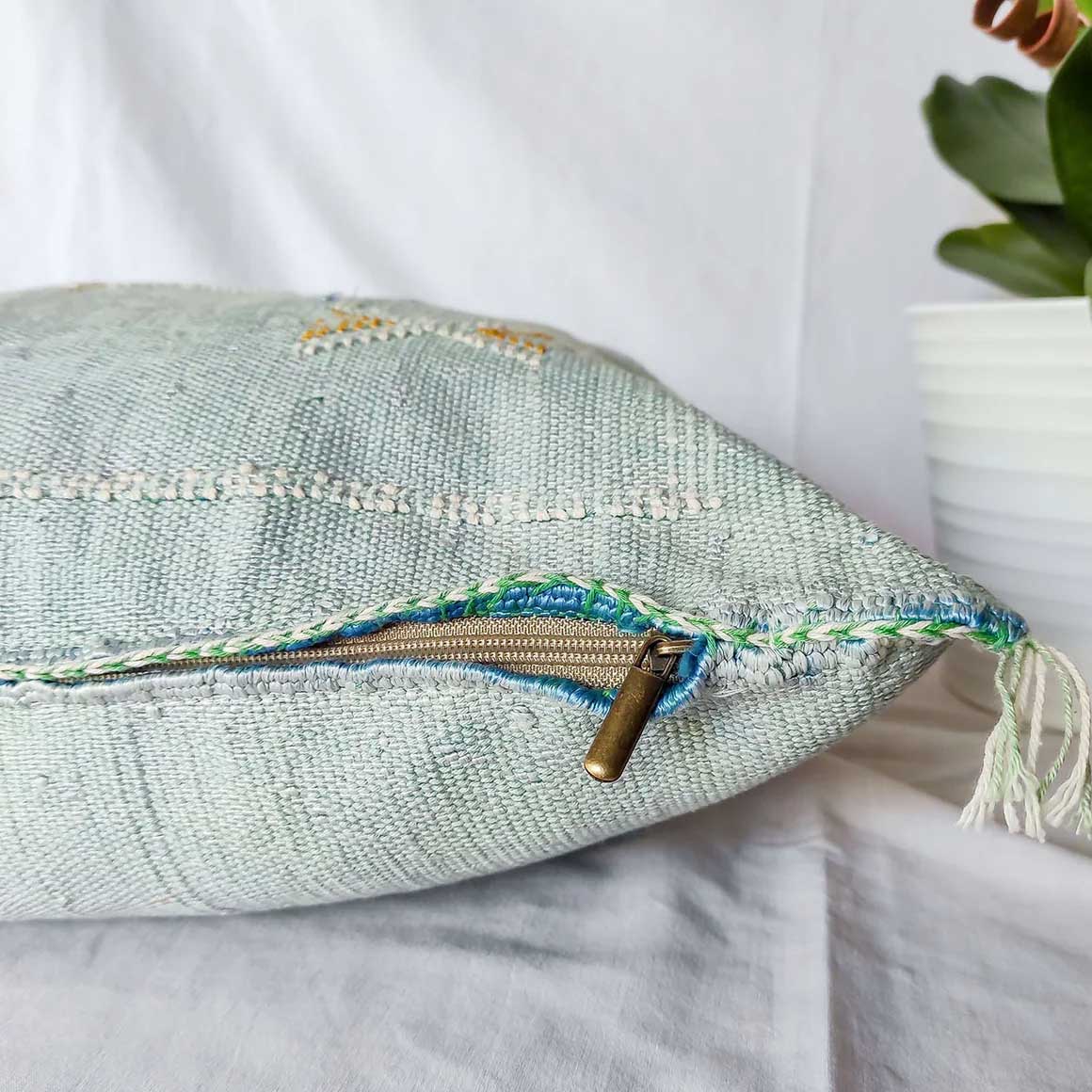 Detail Reissverschluss Boho Kissen