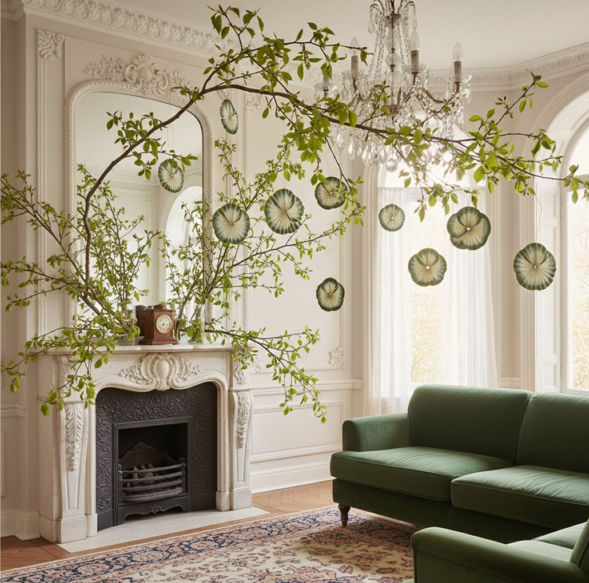 Ausgefallene Deko im Frühling m it Papier Rosetten Stiefmütterchen zum Hängen an Zweige m Boho Stil