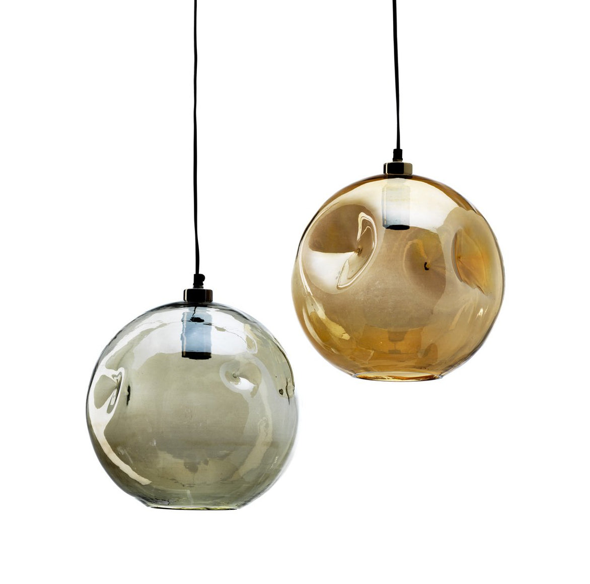Glas Hängelampen im organisch geformten Design, mundgeblasen in den Farben helles Gold und helles Grün passend zu Boho und modernem Eco Style
