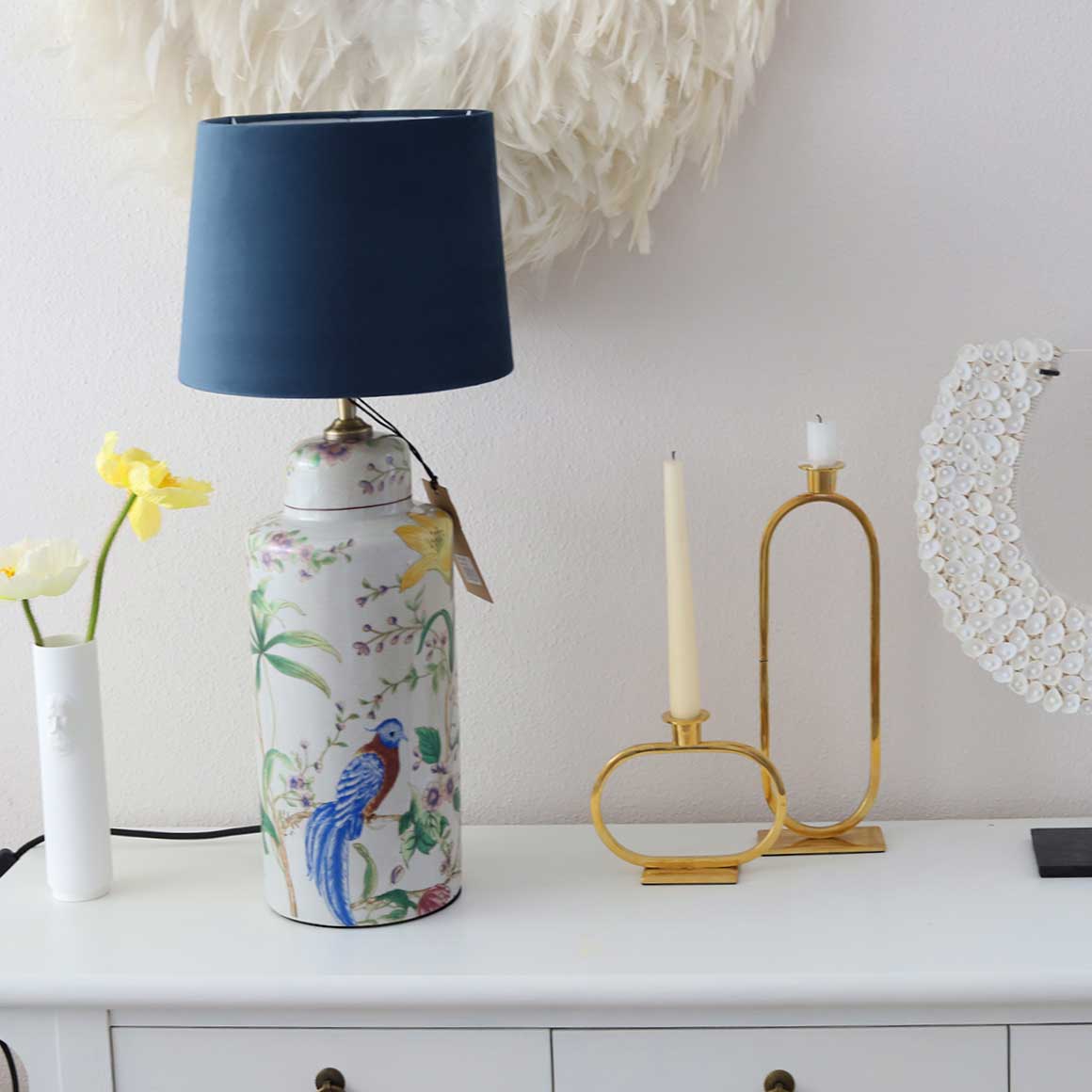 Tischlampe Vasenlampe mit Vogel Li Na mit blauem Samt Lampenschirm Porzellan Lampenfuss Landhaus Stil Vintage ♥ Soulbirdee Lampenshop | Chinoiserie Lampe | Lampe kaufen