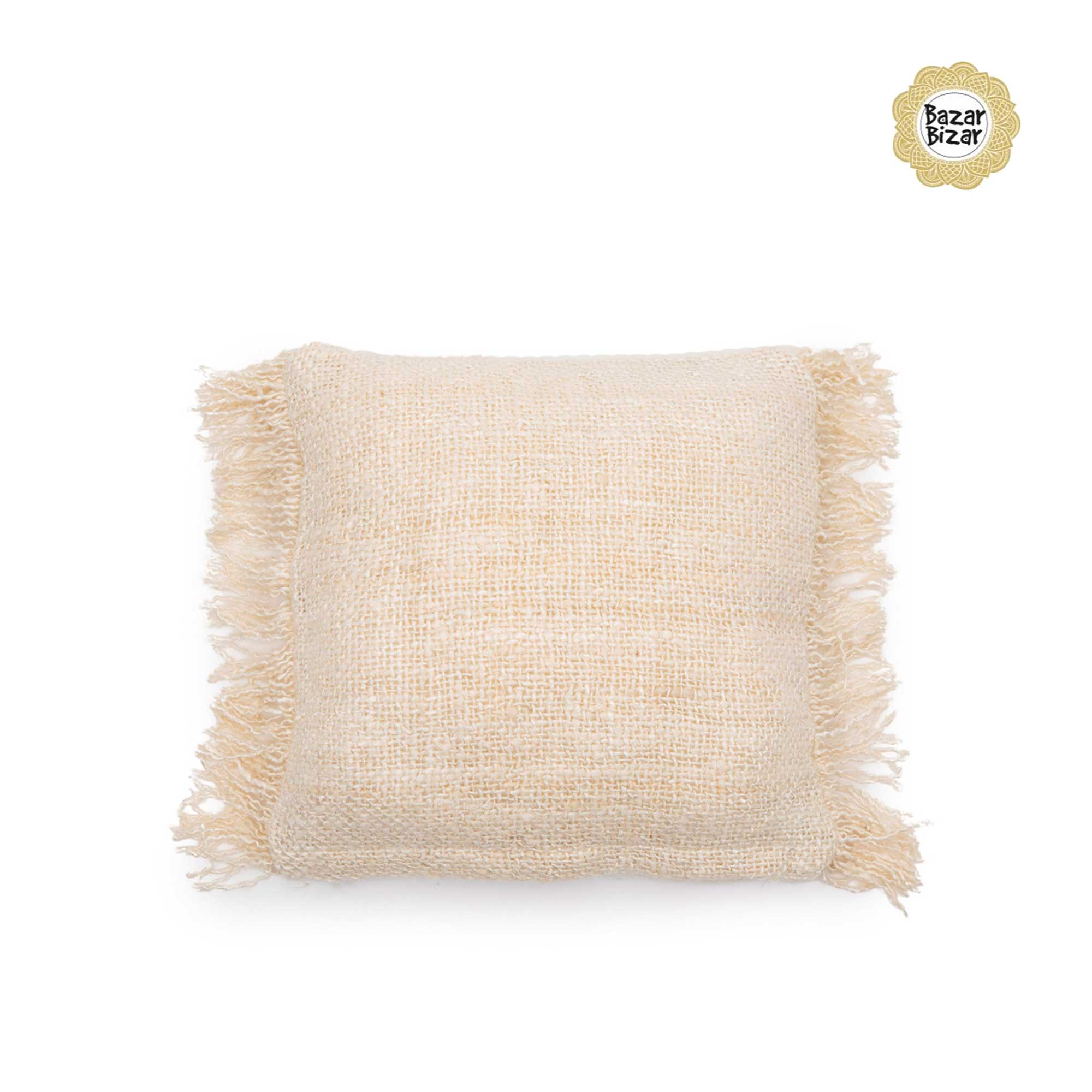 Kissen The Oh my Ghee in Farbe CREAM ♥ The Oh My Gee - CREAM von Bazar Bizar, ein weiches Kissen aus Baumwolle mit Fransen ♥ Bazar Bizar kaufen mit Rabatt