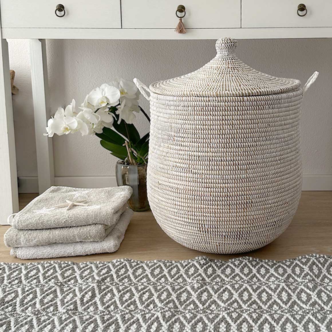 Wäschekorb weiss geflochten naturmaterial Henkel deckel korb onlineshop soulbirdee stauraum wohnzimmer