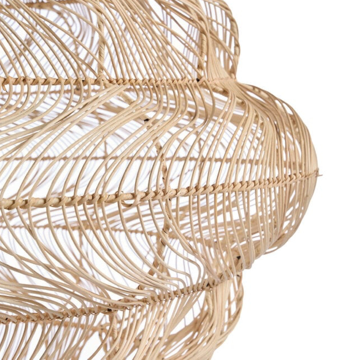 Rattan Lampe geflochten mit schönem Boho Muster filigran im Bali Style