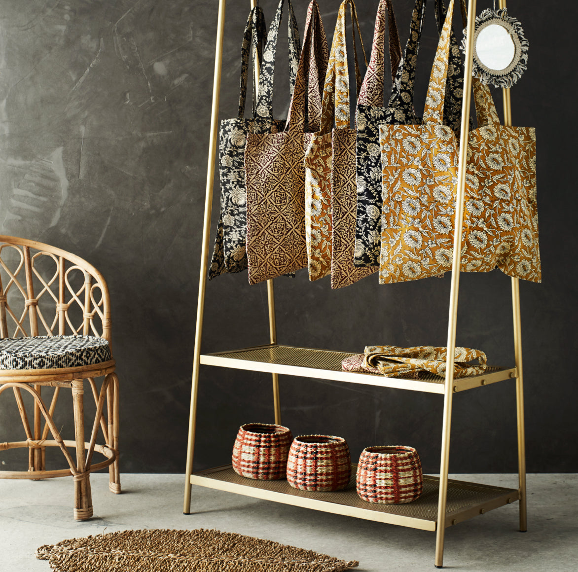 Boho Sessel als Sitzgelegenheit im Flur