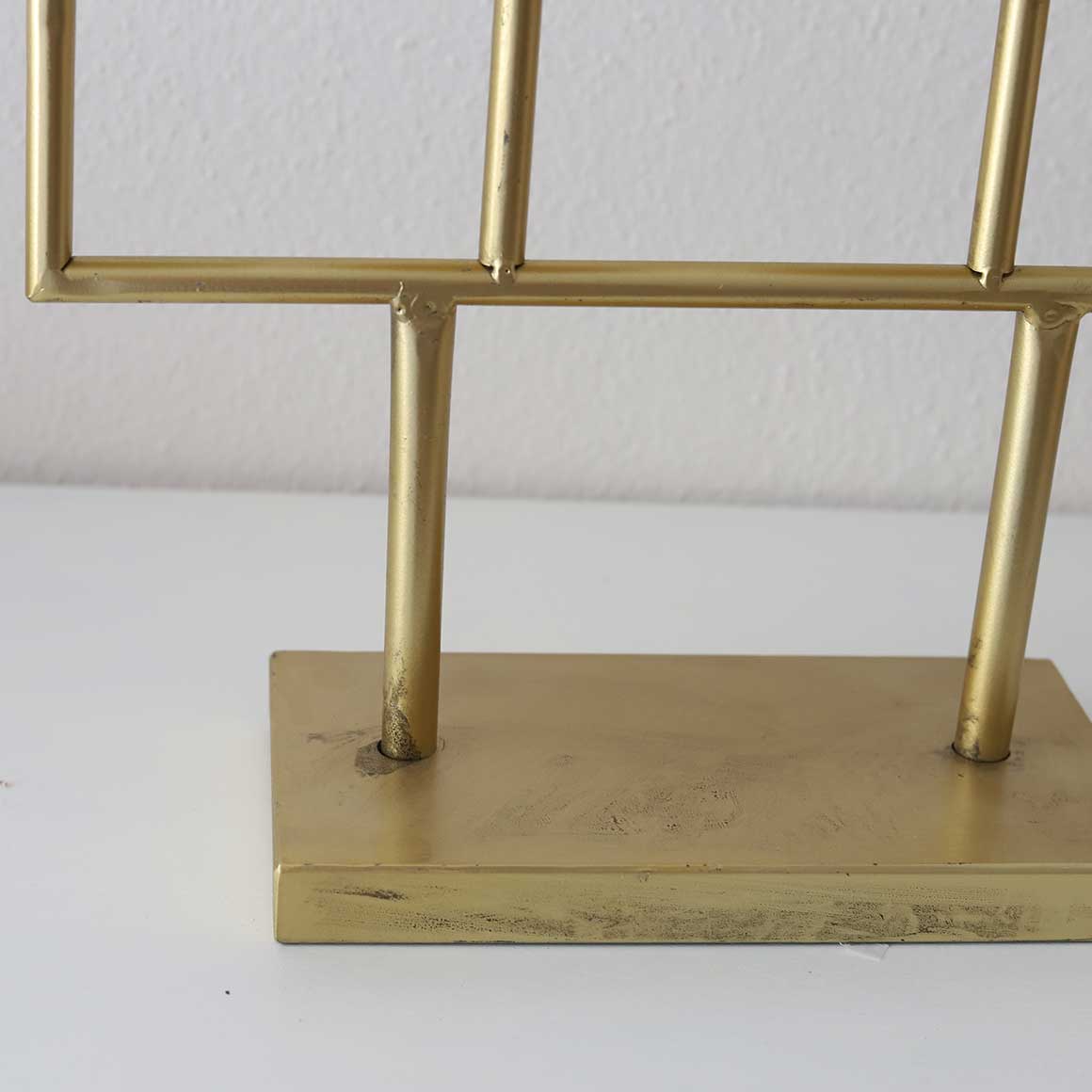 Detail Goldenes Kerzentablett