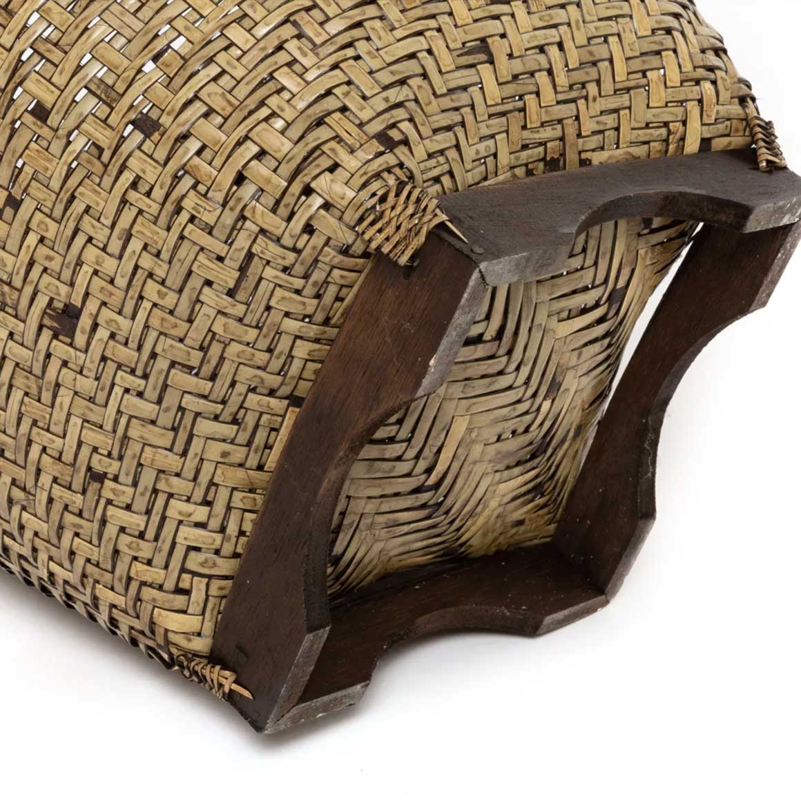 Detail Unterseite Boden des Korb Vintage im Soulbirdee Onlineshop