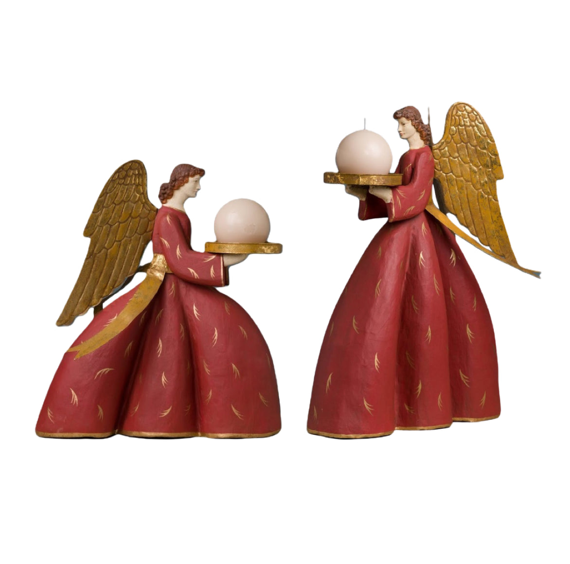 Paarweise Anordnung der roten Weihnachtsengel kniend und stehend als festliche Dekoration im Landhaus Stil bei Soulbirdee