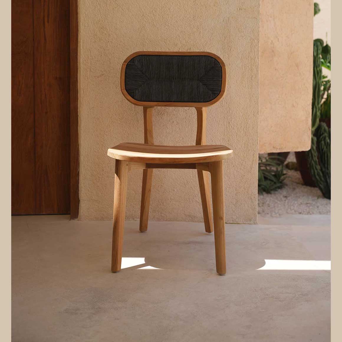 Esszimmerstuhl Holzstuhl Stuhl holz handgemacht qualität Design Esszimmer schwarz Soulbirdee Onlineshop