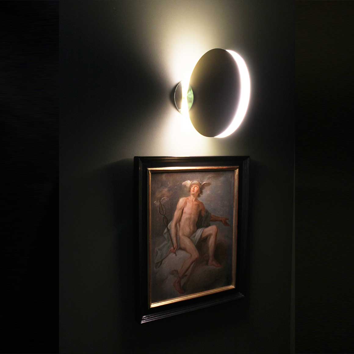 Wandleuchte Gold MYRA Spiegelgold dimmbar LED Luxus eingangsbereich Designerleuchte licht ambiente hotel flur soulbirdee onlineshop Baccaris Paris