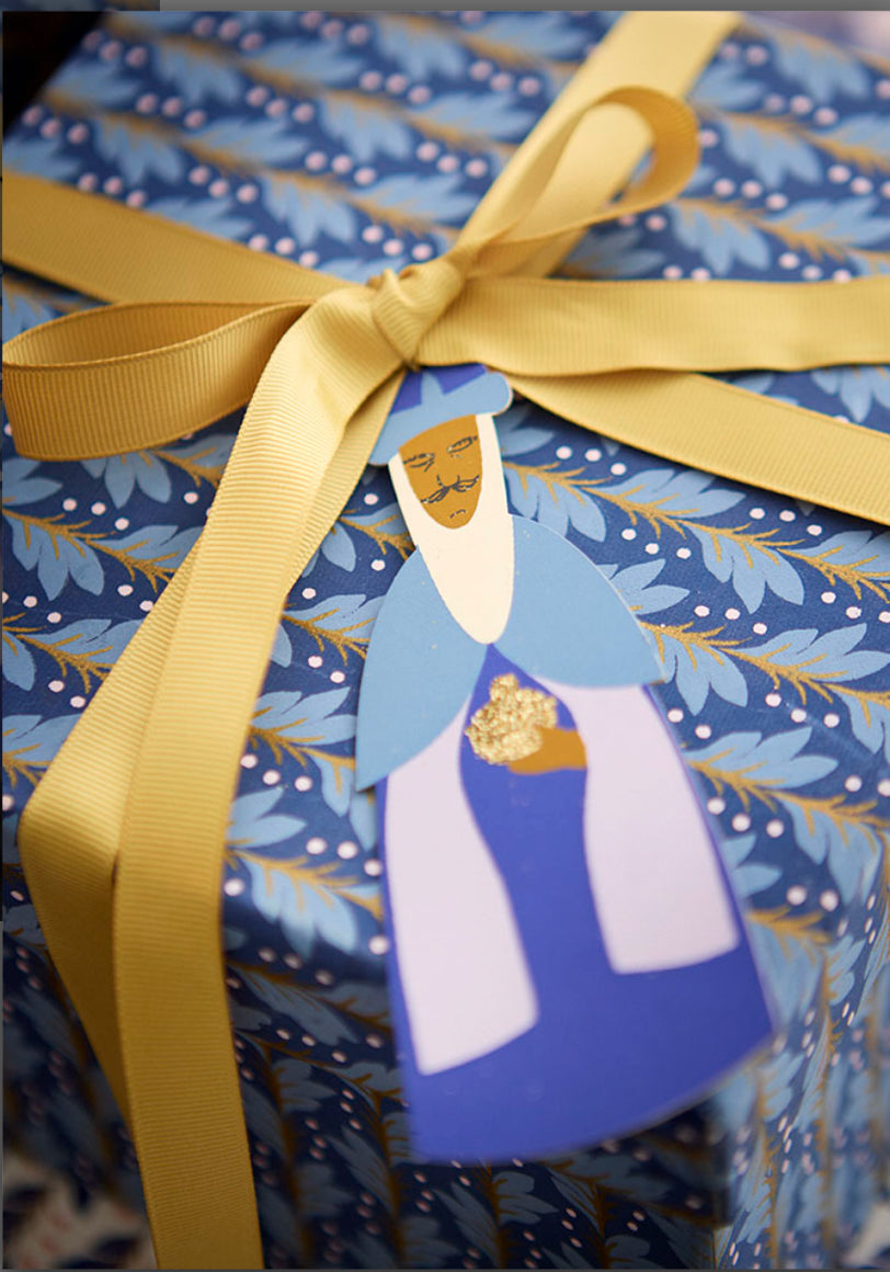 Geschenkanhänger Weihnachten Blau König aus Papier im Boho Stil von Bungalow DK bei Soulbirdee