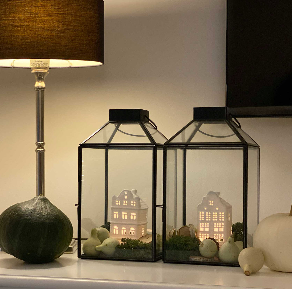 Warme Herbstdeko mit Naturmaterialien, Erdtönen und stilvollen Boho Elementen