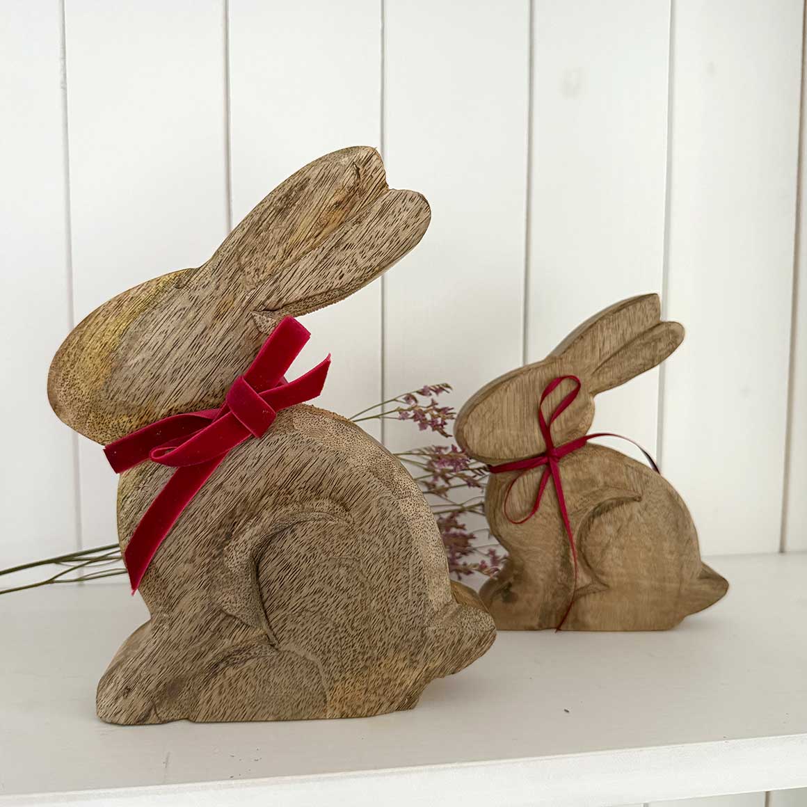 Berti L Soulbirdee Onlineshop Ostern Osterdeko Dekoration modern Ideen Skandinavisch kaufen Osterdekor Hoppelhase Berti Hase Holz Frühling Mangoholz