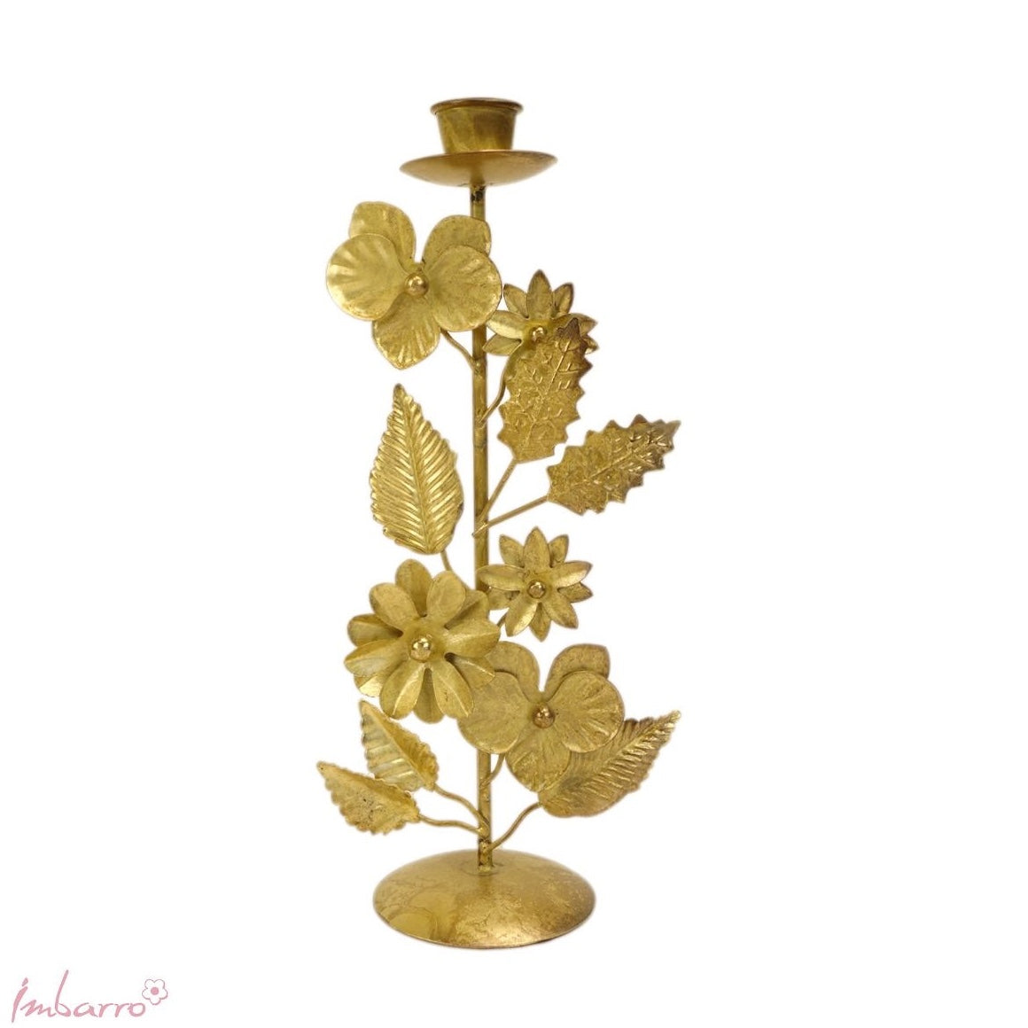 Nahaufnahme der handgefertigten Struktur des Messing-Kerzenständers Avalon im Vintage-Look