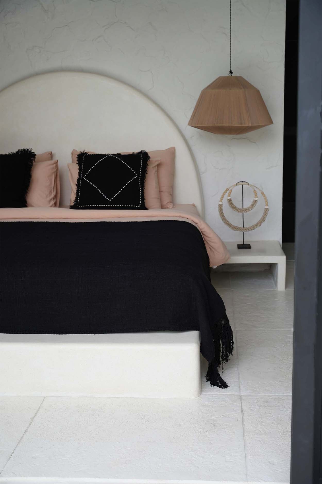 kissen boho ethno kissenbezug schwarz schlafzimmer deko dekokissen soulbirdee onlineshop
