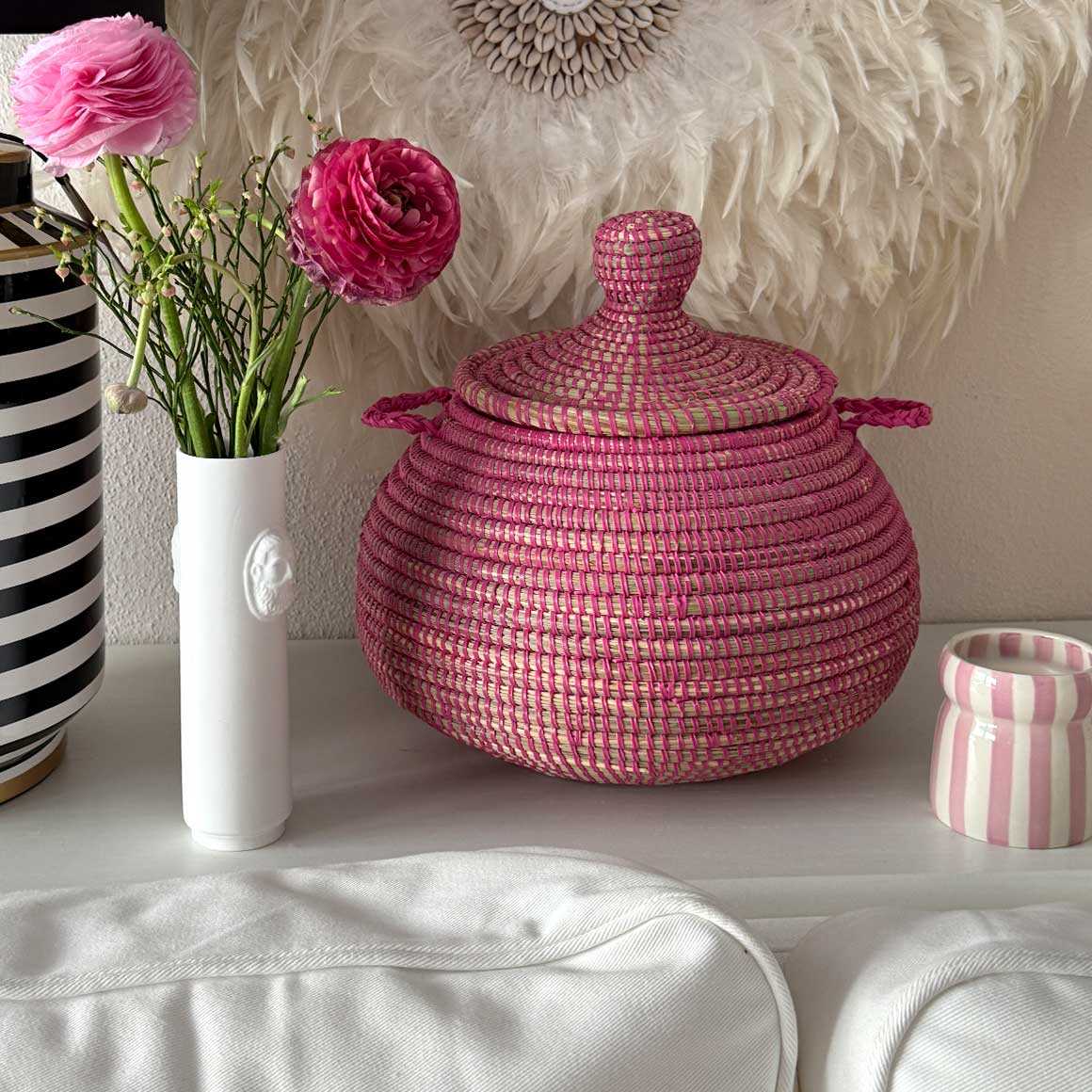 rosa aufbewahrung Deckelkorb Lovely in Rosa ♥ Boho Korb aus Senegal