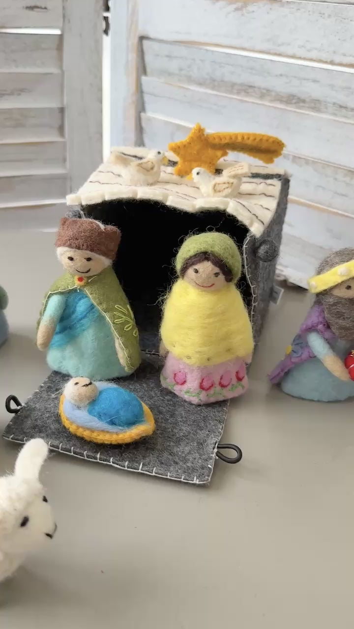 krippe maria josef jesu bunte figuren für kinder filz weihnachtsdeko handgemacht krippe artisan nepalaya soulbirdee onlineshop 