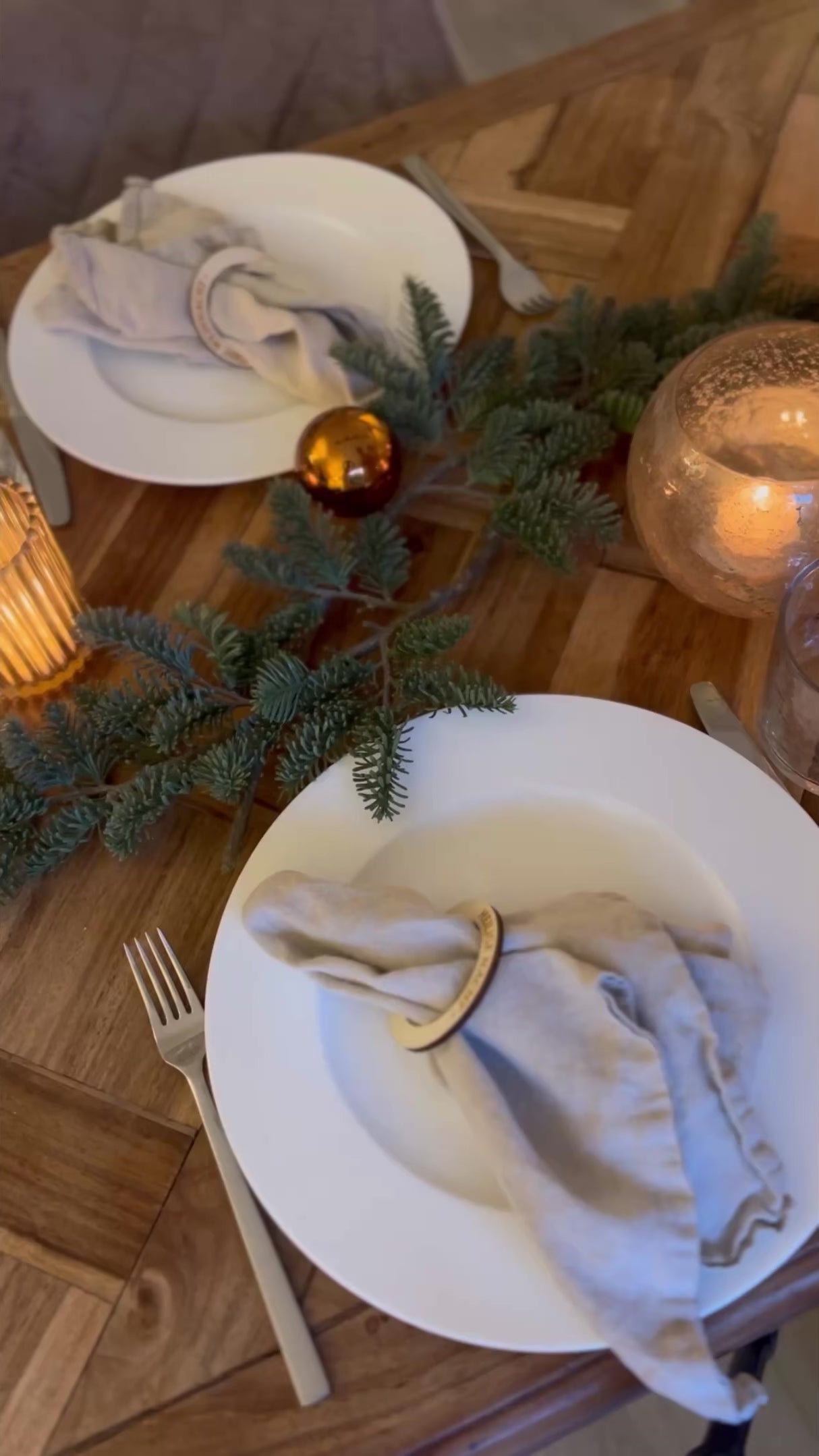Video laden: Weihnachten Tschdeko weihnachtlich Tisch dekorieren  mit Weihnachtsdeko Soulbirdee