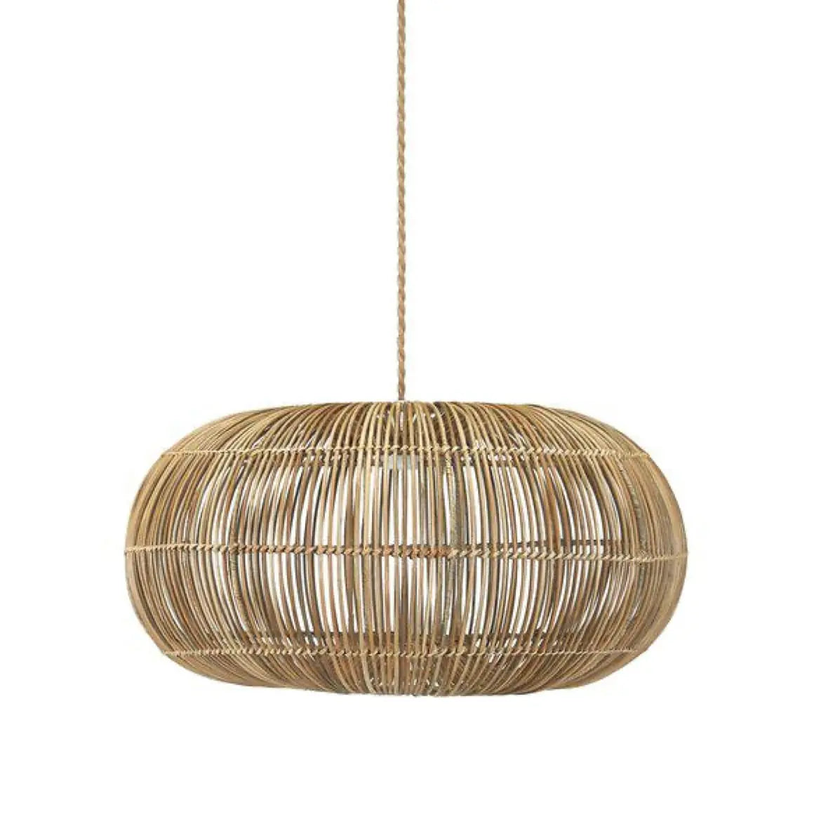 Handgeflochtene Rattan-Pendelleuchte Boho ZURI in Laternenform aus natürlichem Rattan für ein mediterranes Ambiente.