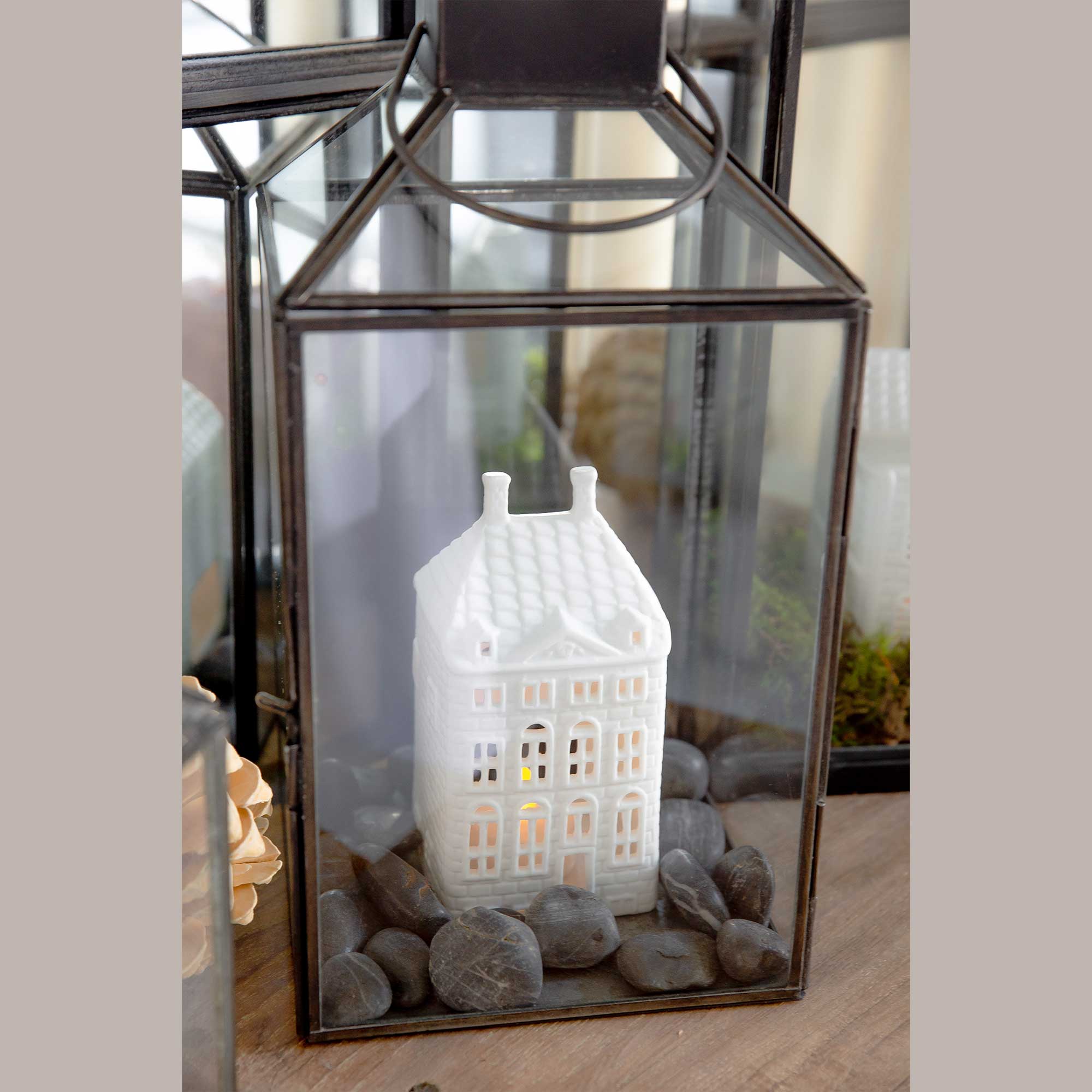 Weißes Lichthaus Rembrandt Klevering &Klevering Kerzendeko Lichthausdeko Teelichthaus Soulbirdee Online Shop Rembrandthaus Lichthaus ✓ Geschenkidee: Lichthäuser Weiß | Teelicht Haus aus Amsterdam Grachtenhaus ✓ &Klevering Lichthaus kaufen ✓ Soulbirdee Onlineshop