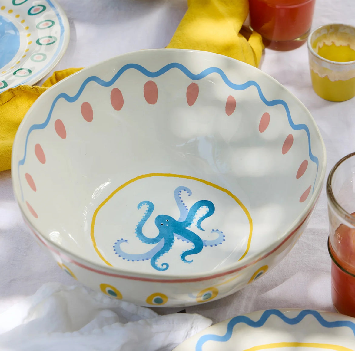 Servierschale Oktopus Summer Bliss 28cm handgemalt mit hohem Rand Geschirr aus Feinsteinzeug handgemacht in Portugal