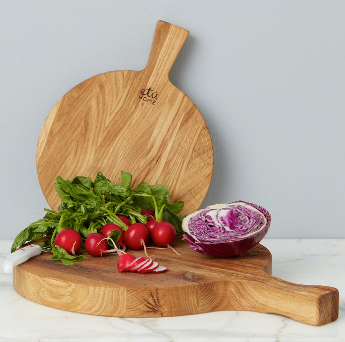 etúHOME Italian Cutting Board Medium – Eichenholz handgefertigt als Servierbrett und Küchendeko