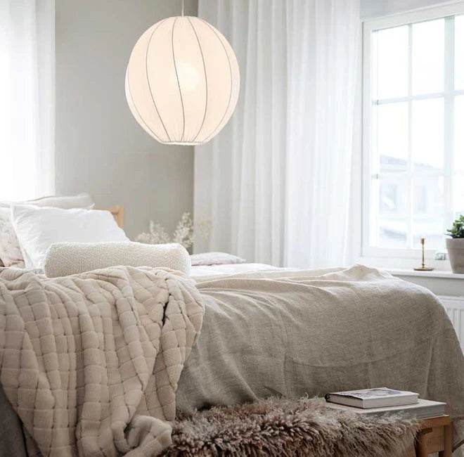 Skandinavischer Wohnstil mit hellen Farben, klaren Formen und minimalistischer Deko aus Naturmaterialien