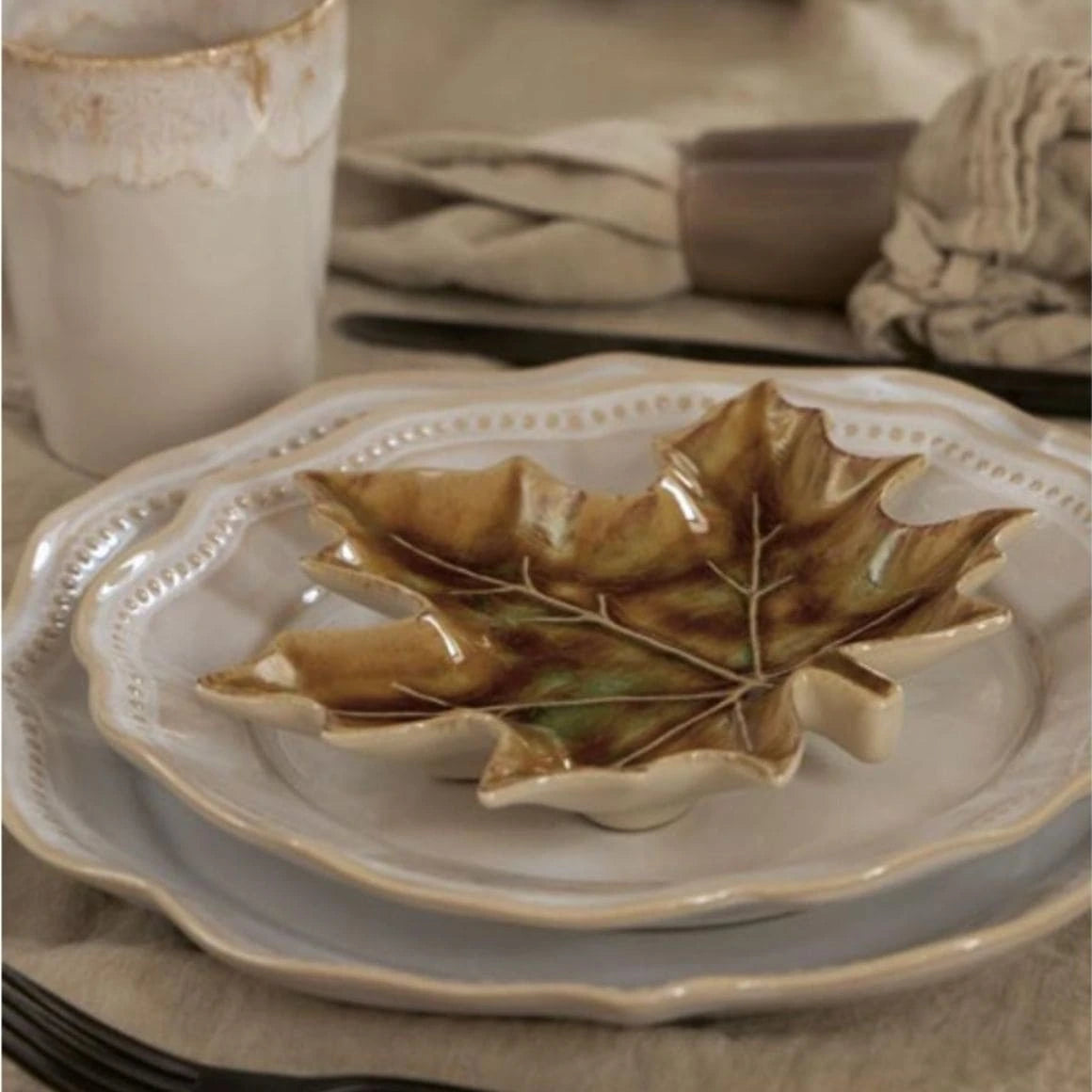 Teller Ahorn-Blatt ocker gelb Herbst Geschirr soulbirdee costa Nova