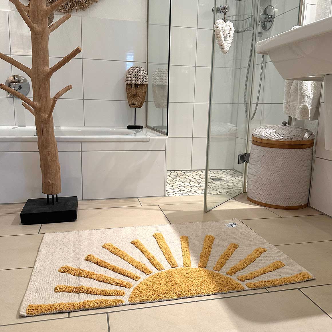 Badteppich Kinderzimmerteppich Scandi Boho Teppich Badteppich Duschvorleger Vorleger Badezimmer Teppich mit einer gelben Sonne ☀️ weiche Baumwolle Soulbirdee Onlineshop