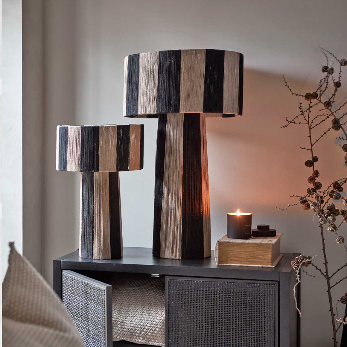 Gestreifte Tischlampe Wohnzimmerlampe Tischleuchte 2 Größen IBIZA Style Beige & Schwarz Wohnzimmer Lampe Schlafzimmerlampe Jute Naturmaterial Onlineshop