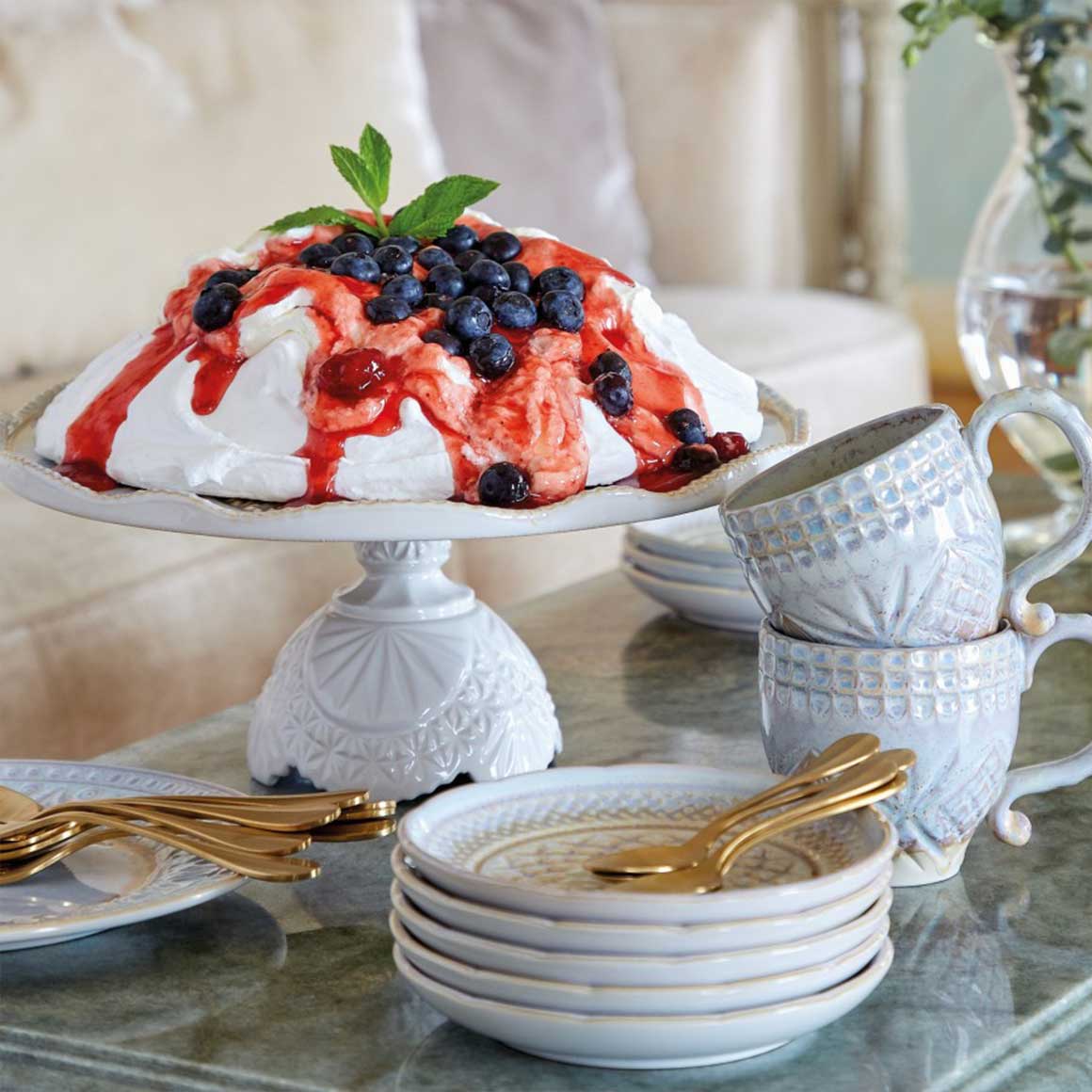 Tortenständer Vintage Landhaus Tortenständer auf Fuß stehend Kuchenständer Boho Geschirr im Boho Style Handgemacht Portugal Soulbirdee Onlineshop