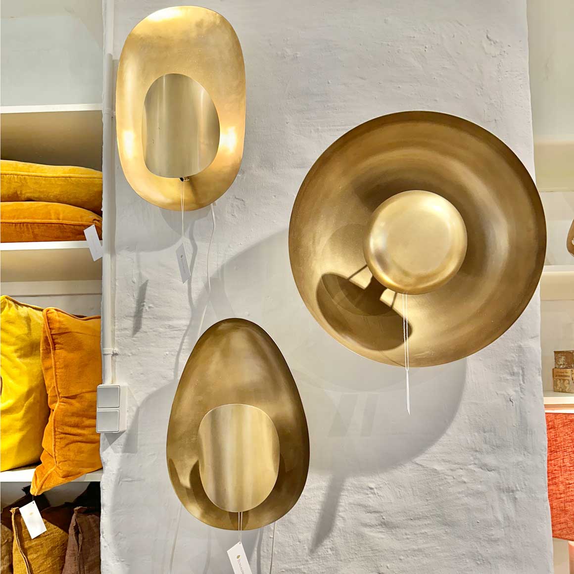Wandlampe GOLD ♥ Elegante Wandleuchten Kollektion von Bungalow DK im Soulbirdee Lampenshop ✓ goldene Lampe kaufen ✓ Wanddeko mit Licht