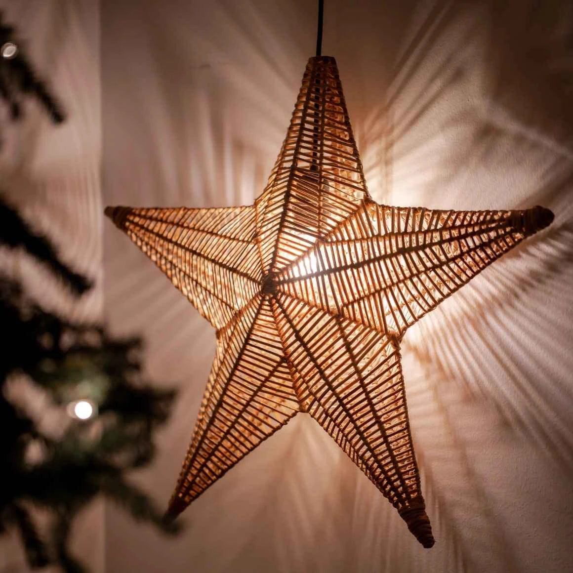 Großer beleuchteter Rattan-Stern BETHEL als Weihnachtsdeko