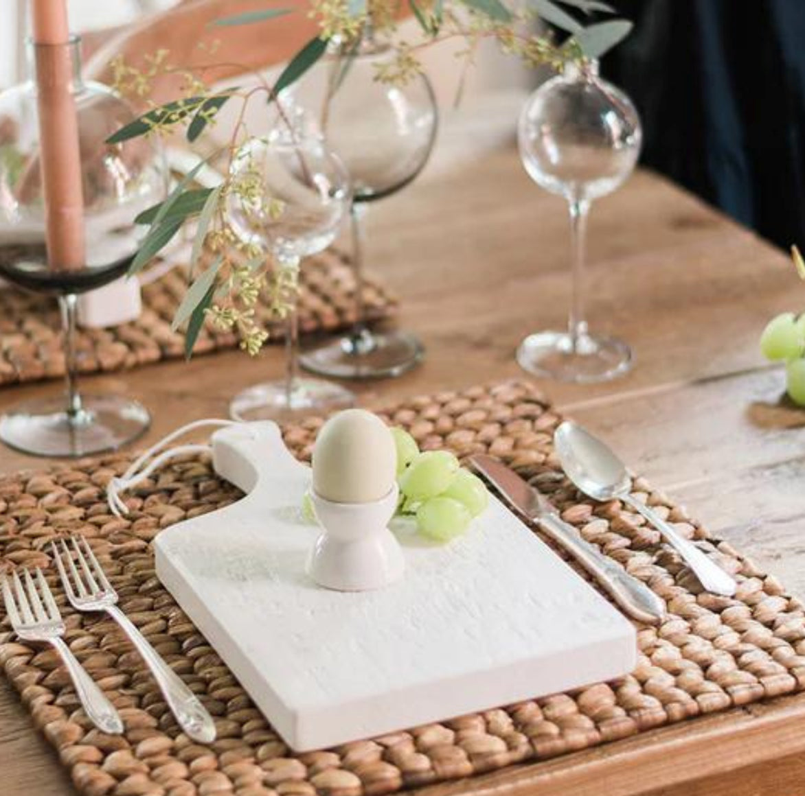 Weißes Mini Charcuterie Board von etúHOME aus recyceltem Holz bei Soulbirdee